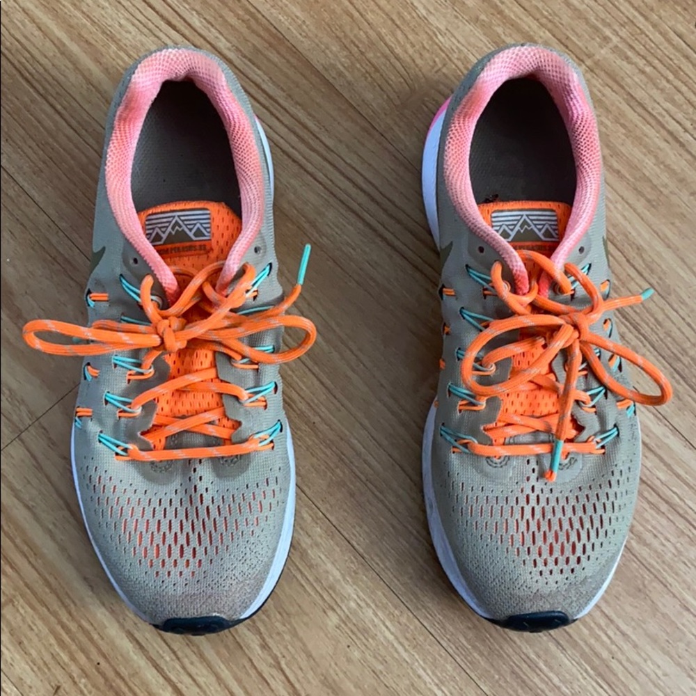 Women’s Nike running shoe size 7.5
